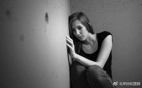 择思达斯：导致抑郁症出现的病因有什么