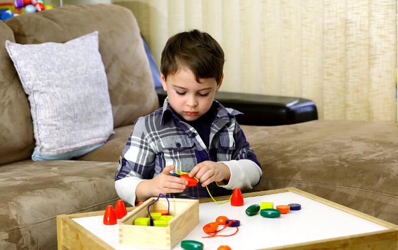 家用经颅磁治疗仪 自闭症孩子最常见的语言问题